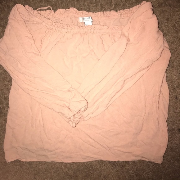 Forever 21 Tops - Cute off the shoulder shirt